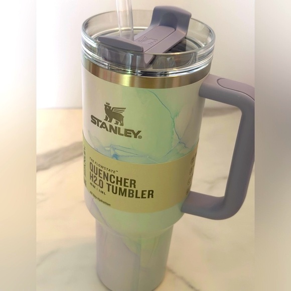 Stanley Quencher H2O Tumbler in Cool Serene Brushstroke 40oz - NWT - RARE - Picture 2 of 8